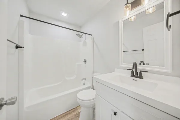 $189,900 | 164 Somerset Drive, Brooklyn, MI 49230