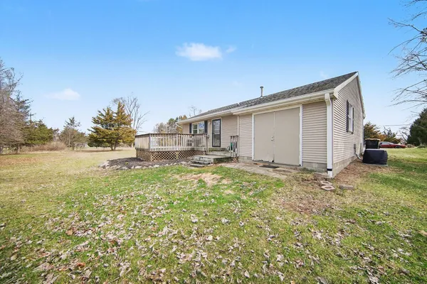 $189,900 | 164 Somerset Drive, Brooklyn, MI 49230