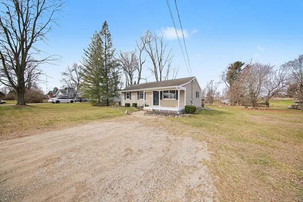 $189,900 | 164 Somerset Drive, Brooklyn, MI 49230