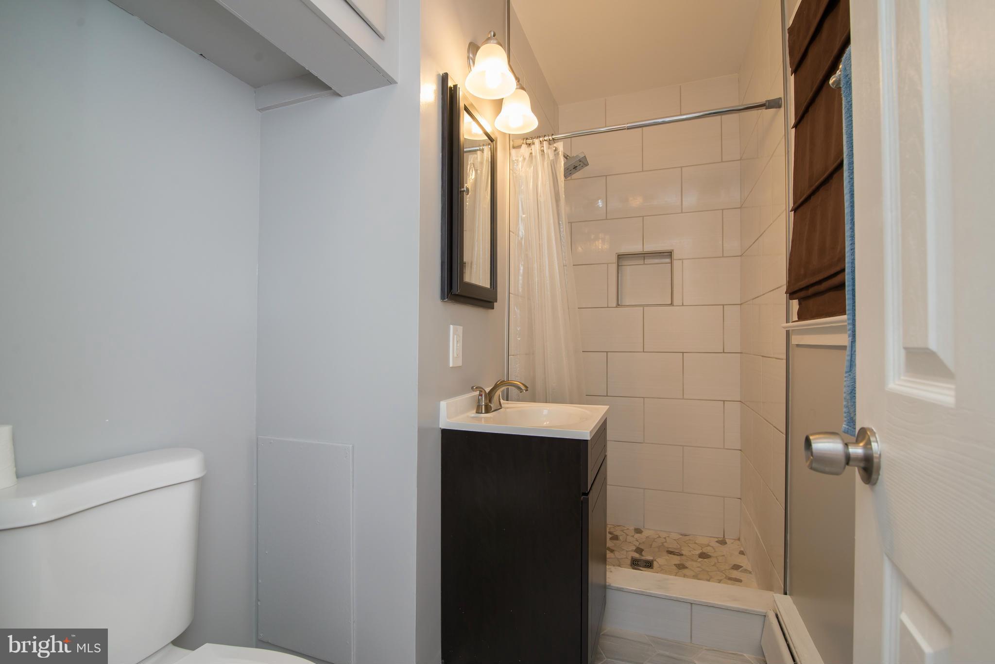 4216 Laurel Road Alexandria, VA 22309 - Photo 11 of 23 Bath (Master)