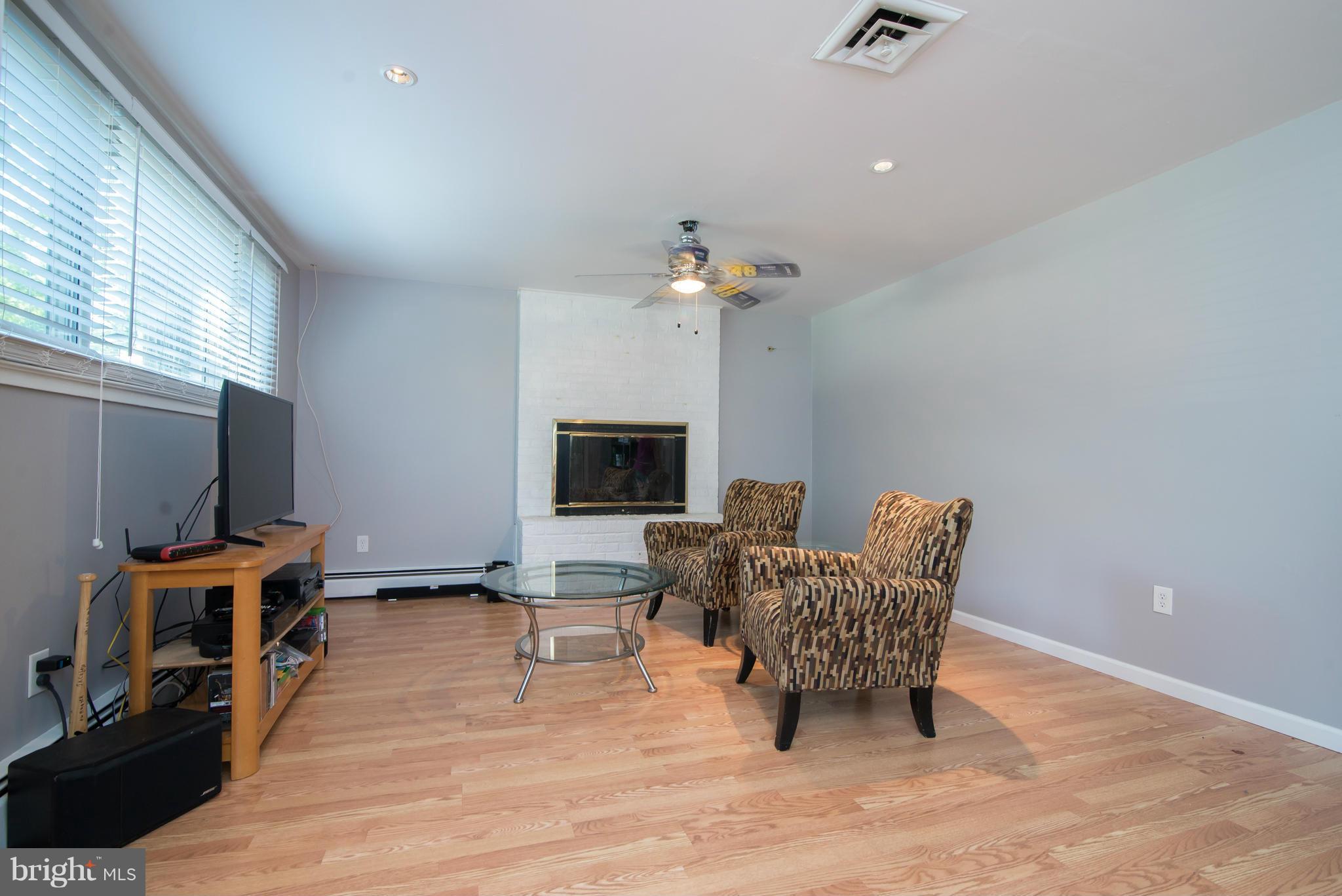 4216 Laurel Road Alexandria, VA 22309 - Photo 15 of 23 Family Room