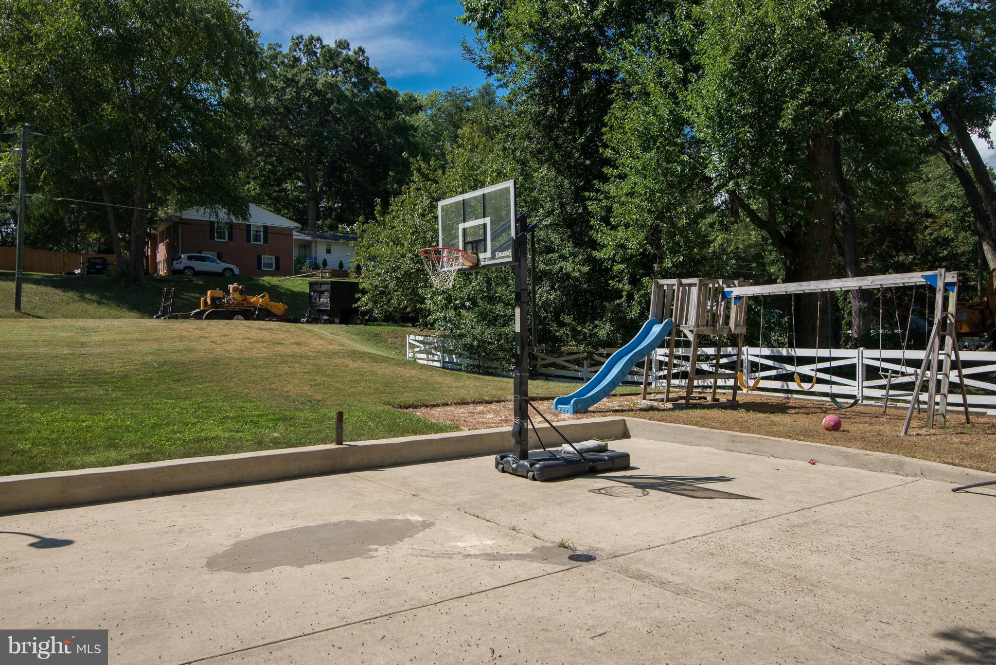 4216 Laurel Road Alexandria, VA 22309 - Photo 22 of 23 Exterior (General)