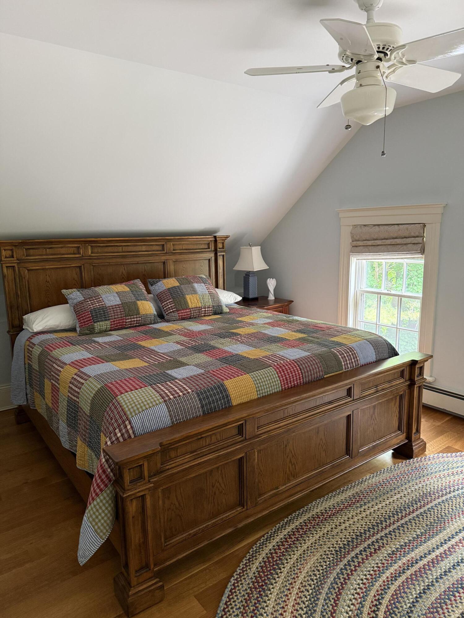127 Foreside Road Falmouth, ME 04105 - Photo 41 of 59 3rd floor bed