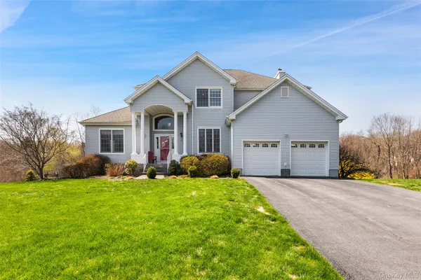 $1,189,000 | 6 Bassett Court, Baldwin Place, NY 10505