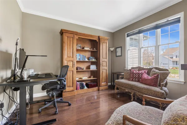 $1,189,000 | 6 Bassett Court, Baldwin Place, NY 10505