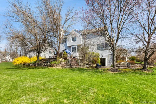 $1,189,000 | 6 Bassett Court, Baldwin Place, NY 10505
