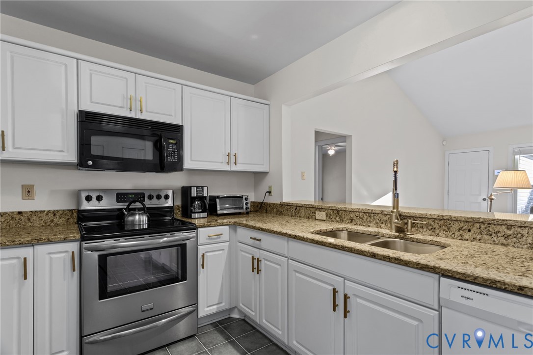 518 Rebel Ridge Road Colonial Heights, VA 23834 - Photo 17 of 44