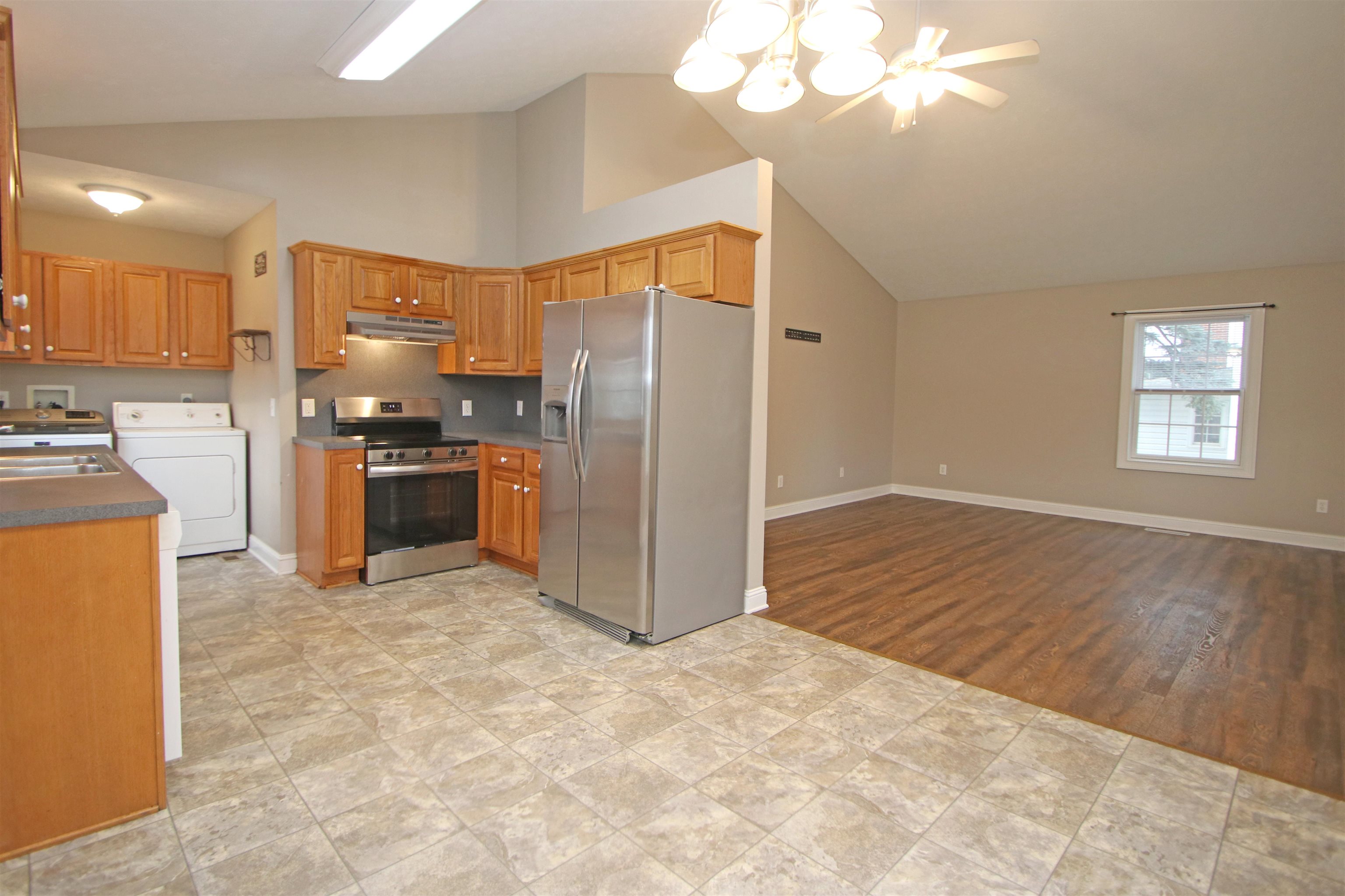 438 West Market Street Harrisonburg, VA 22802 - Photo 7 of 17