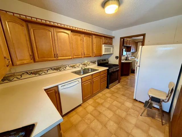 $250,000 | 801 14th Avenue Southwest, Willmar, MN 56201