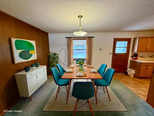 $250,000 | 801 14th Avenue Southwest, Willmar, MN 56201