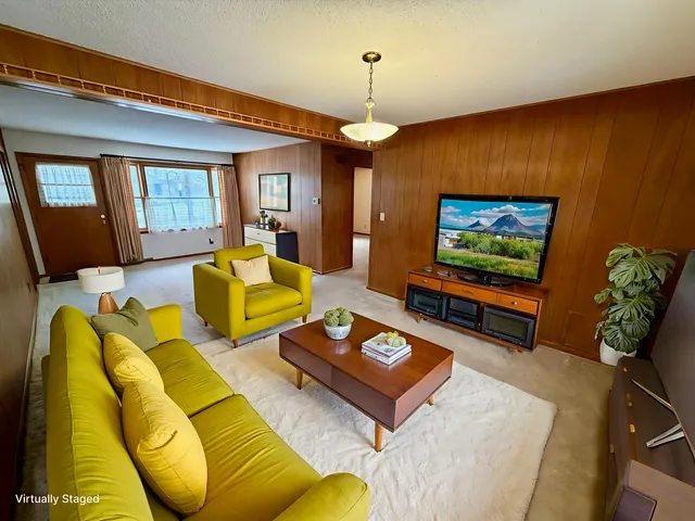 $250,000 | 801 14th Avenue Southwest, Willmar, MN 56201