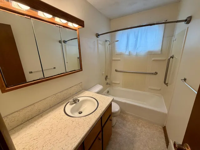 $250,000 | 801 14th Avenue Southwest, Willmar, MN 56201