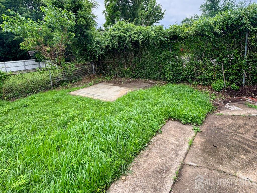 438 Lawrence Street Burlington, NJ 08016 - Photo 7 of 21