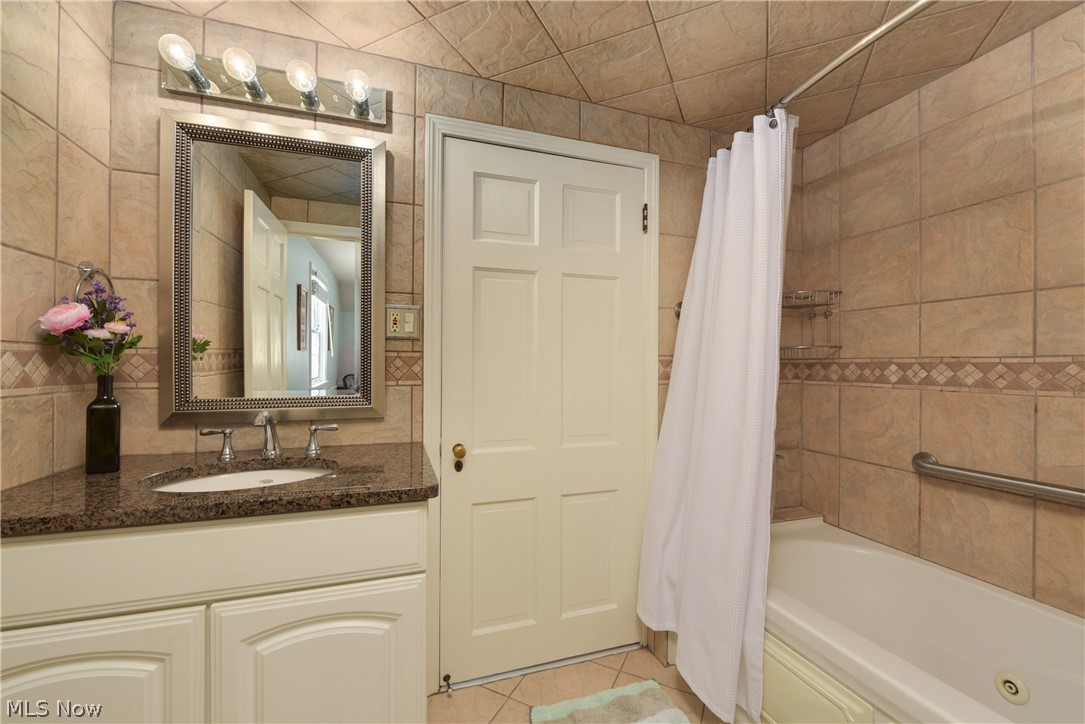 4900 Countryside Road Lyndhurst, OH 44124 - Photo 22 of 35