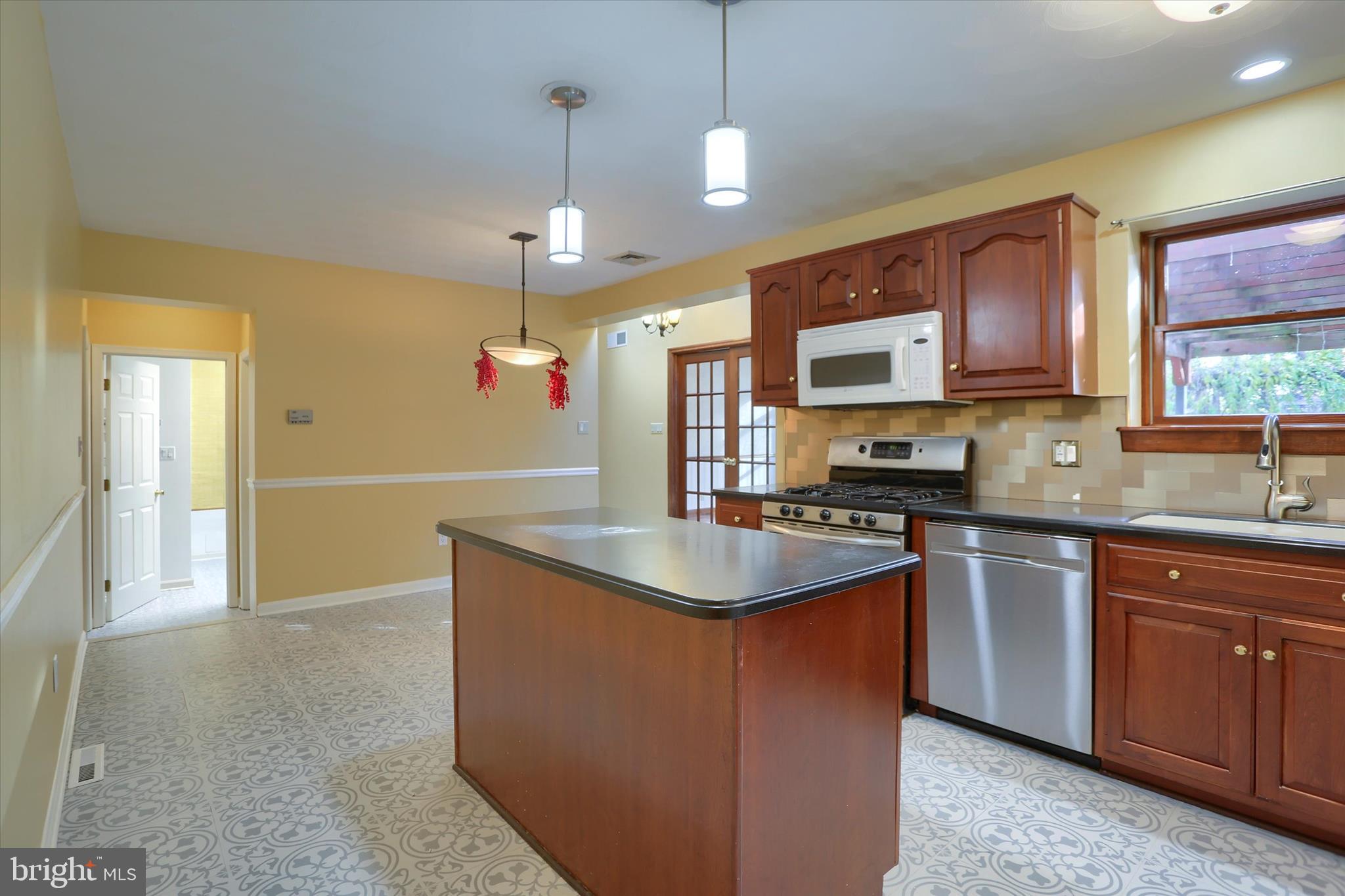 211 Frederick Street Highspire, PA 17034 - Photo 15 of 60