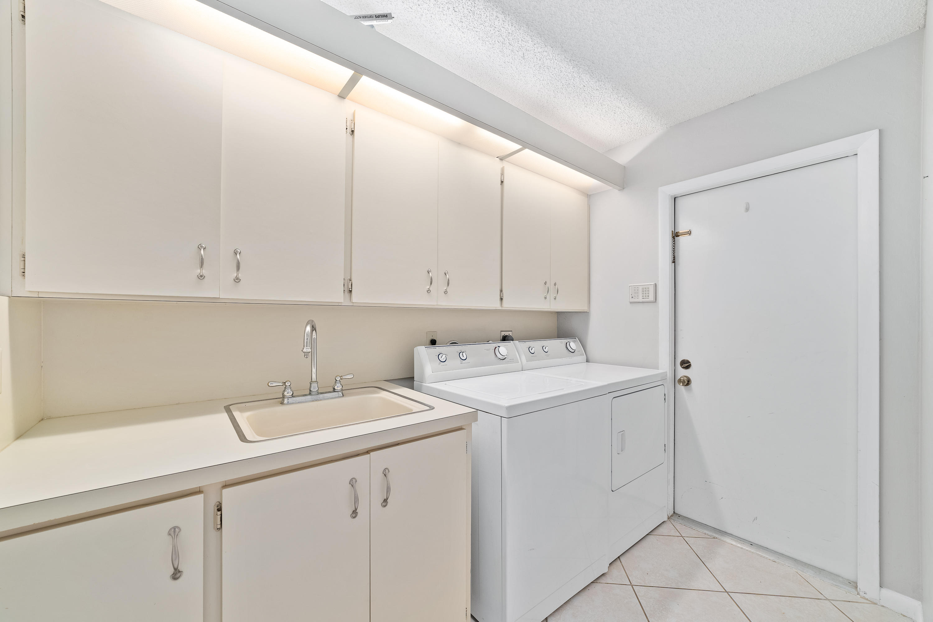 2630 Mohawk Circle West Palm Beach, FL 33409 - Photo 30 of 39 _DSC5368