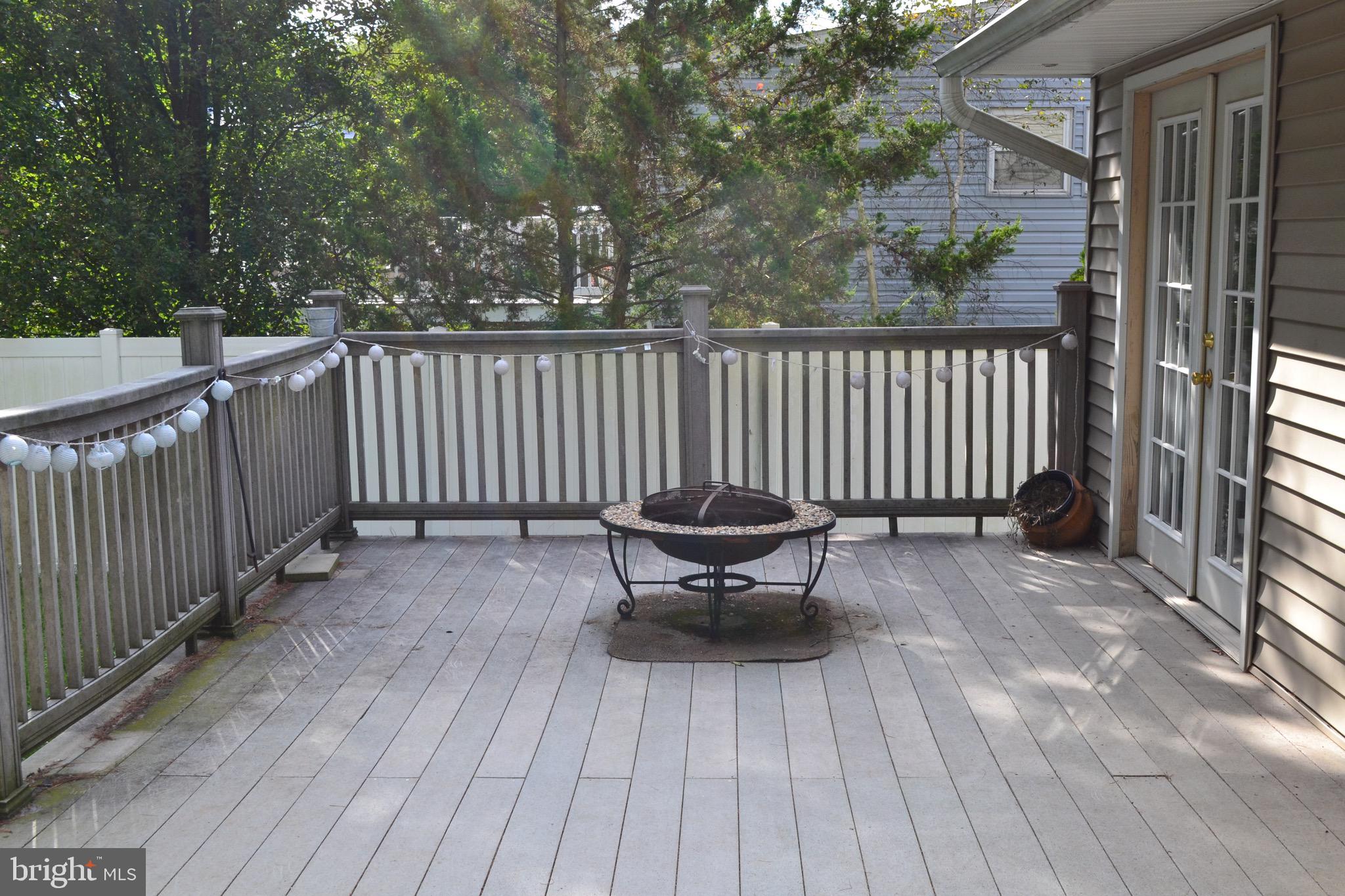 1236 Cushmore Road Southampton, PA 18966 - Photo 20 of 23 Great rear deck with access to pool