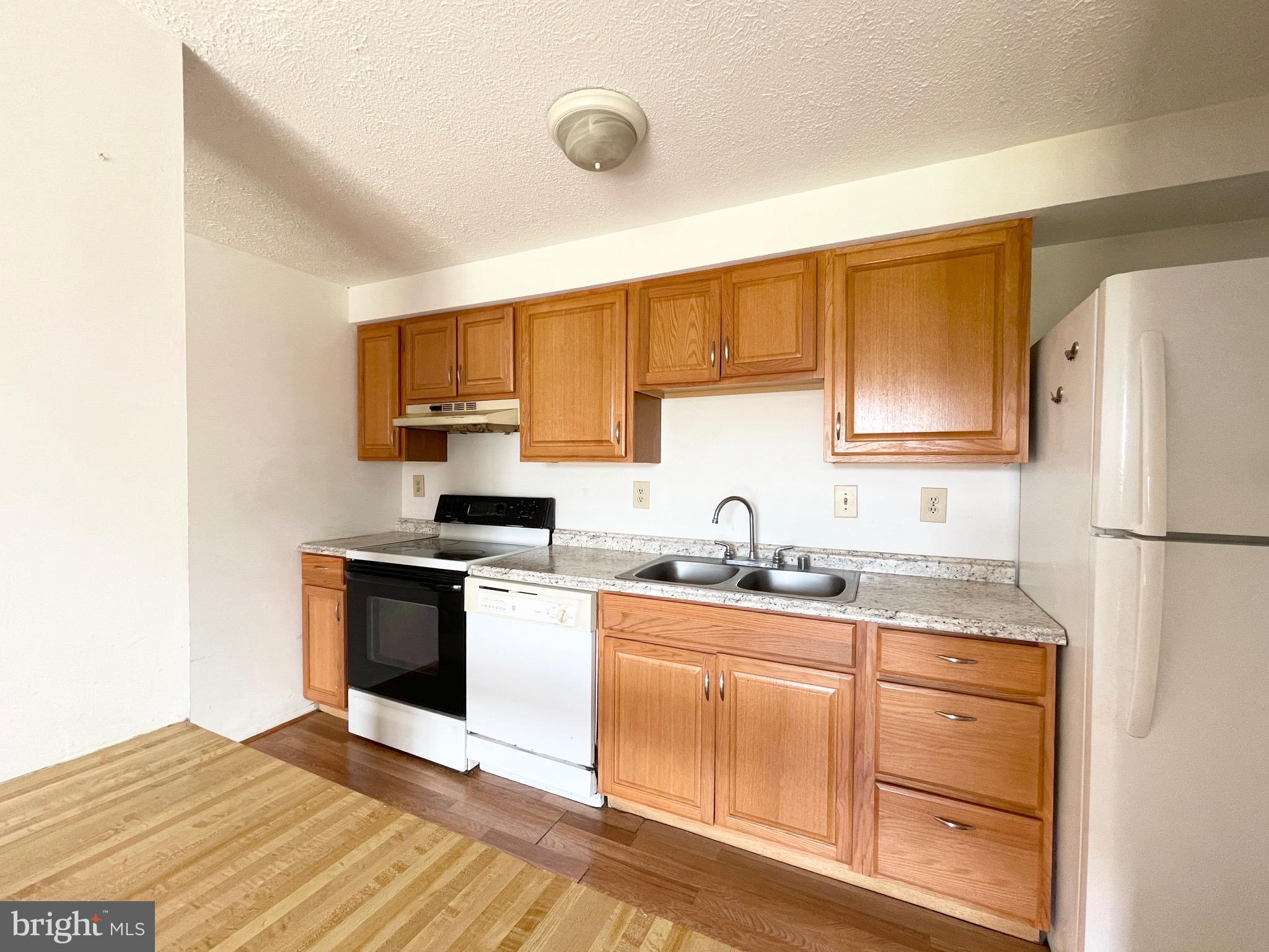 1001 Heather Ridge Drive, Unit 1G Frederick, MD 21702 - Photo 3 of 18