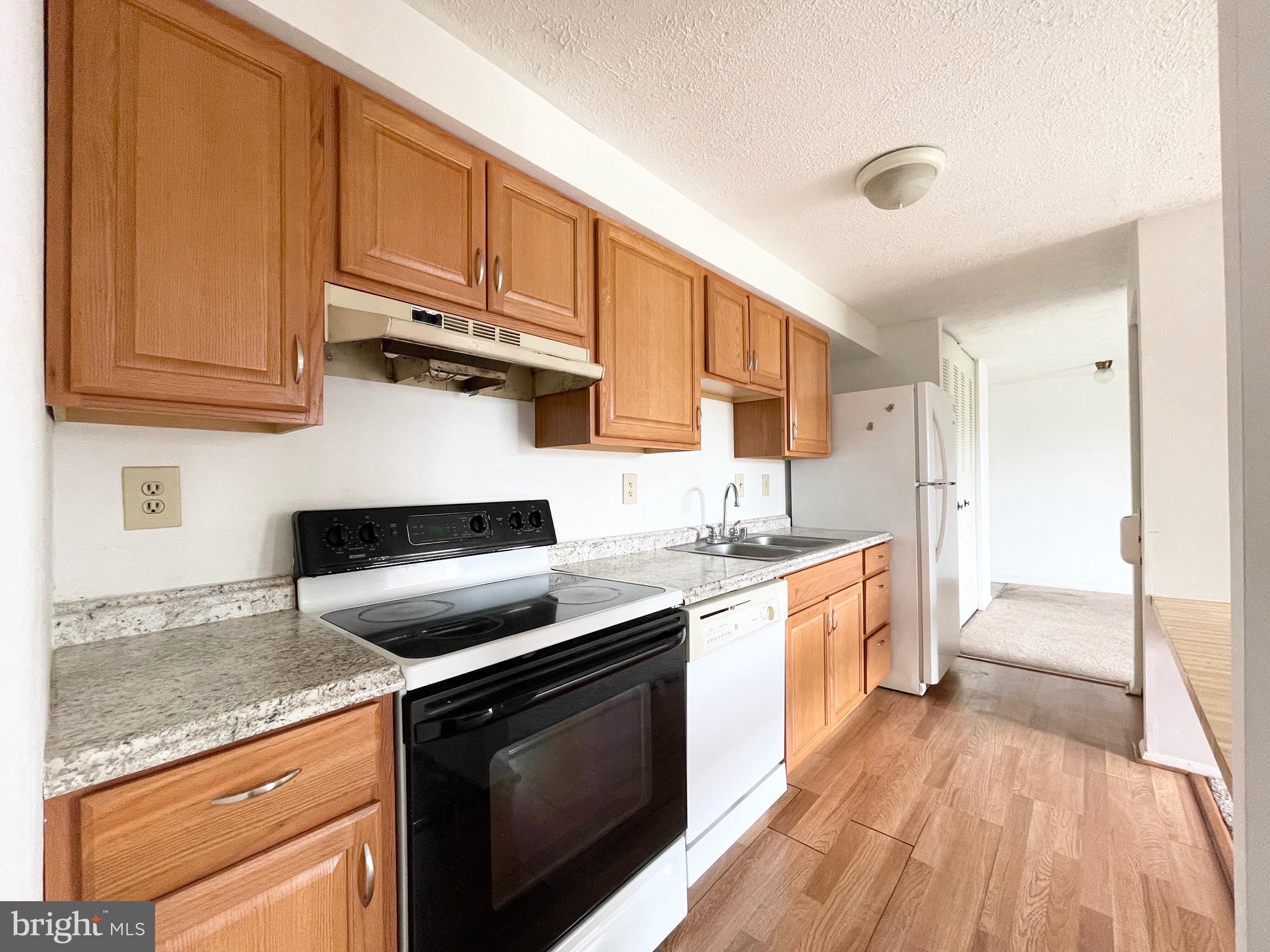 1001 Heather Ridge Drive, Unit 1G Frederick, MD 21702 - Photo 4 of 18