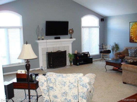 174 Bellshire Lane Rochester, MI 48307 - Photo 6 of 23 Great Room w/Fireplace