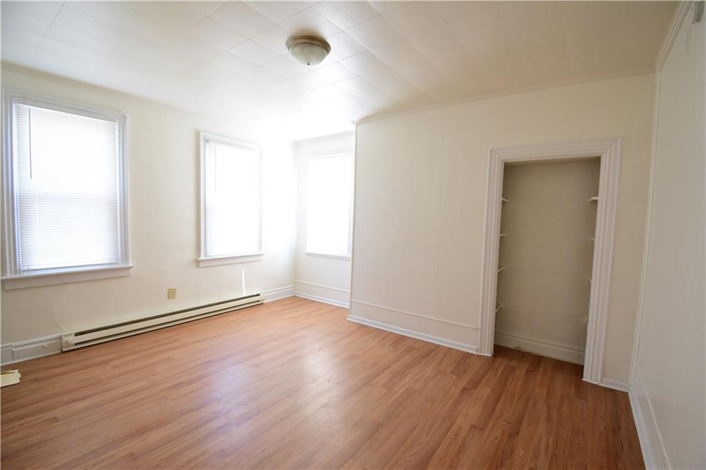 366 Reno Street Rochester, PA 15074 - Photo 6 of 16 Living room/dining area