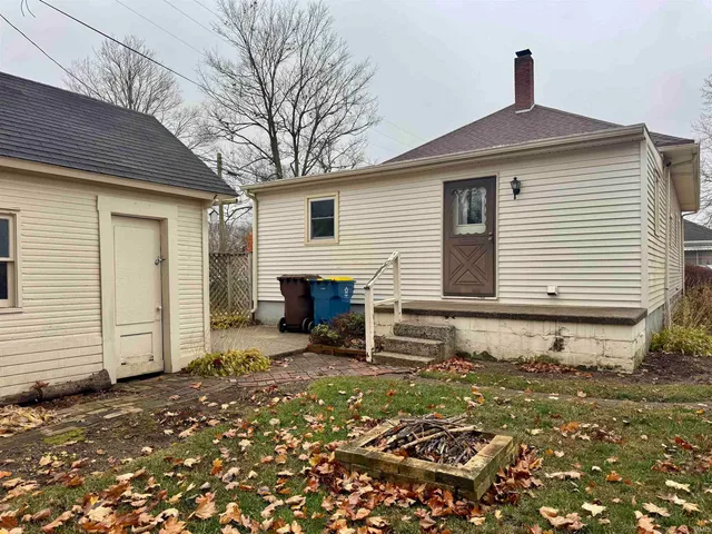 $135,000 | 405 North Front Street, North Manchester, IN 46962