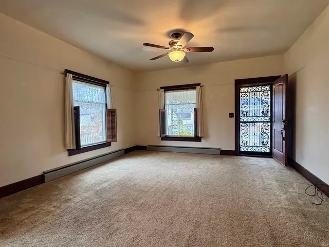 $135,000 | 405 North Front Street, North Manchester, IN 46962