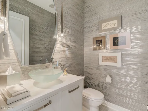 $9,700,000 | 16770 Captiva Drive, Captiva, FL 33924