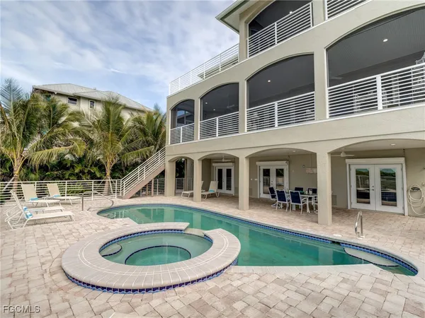 $9,700,000 | 16770 Captiva Drive, Captiva, FL 33924