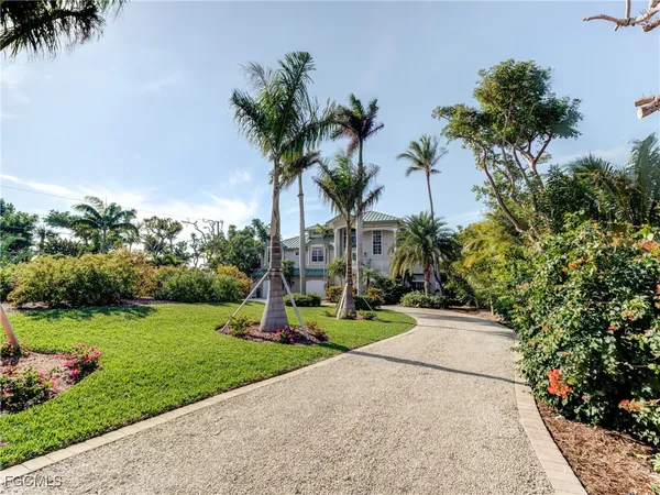 $9,700,000 | 16770 Captiva Drive, Captiva, FL 33924
