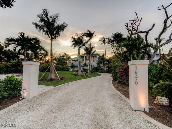 $9,700,000 | 16770 Captiva Drive, Captiva, FL 33924