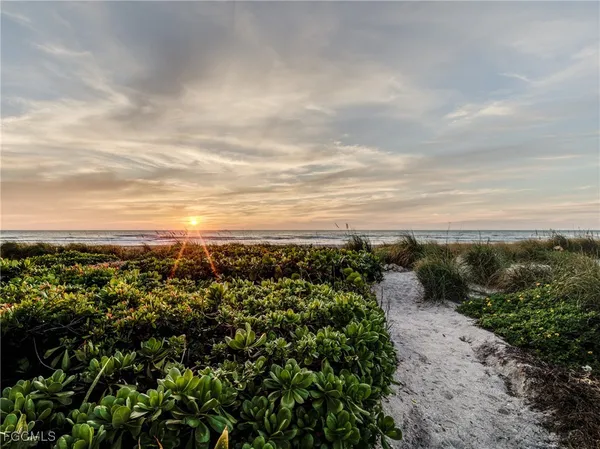 $9,700,000 | 16770 Captiva Drive, Captiva, FL 33924