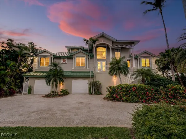$9,700,000 | 16770 Captiva Drive, Captiva, FL 33924