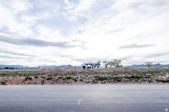2435 North Kings Road, Unit 49 Cedar City, UT 84721 - Photo 4 of 6 Mountain view