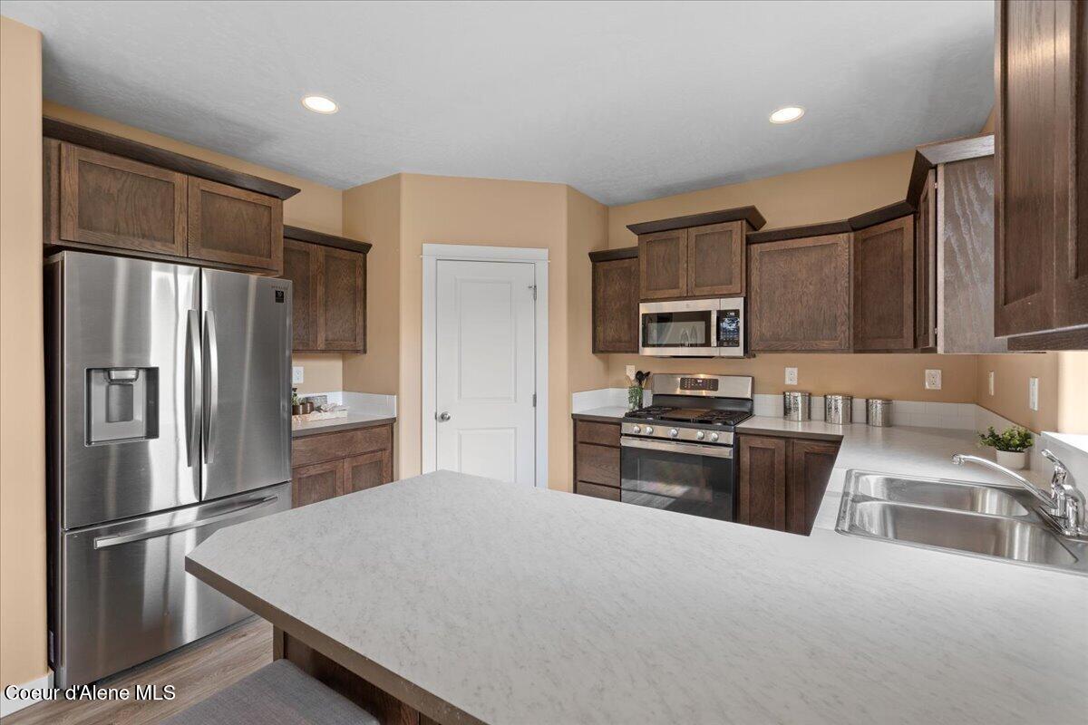 210 4th Street Dover, ID 83825 - Photo 32 of 70 32-Kitchen