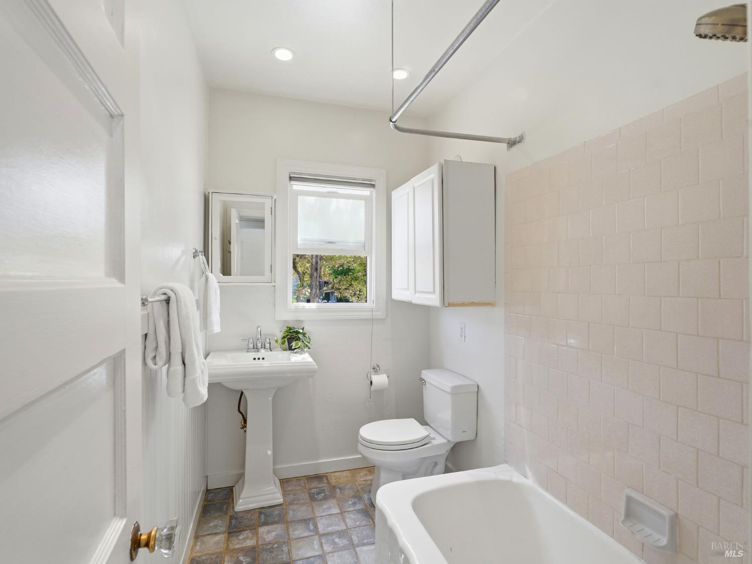 433 Lincoln Street Santa Rosa, CA 95401 - Photo 14 of 21