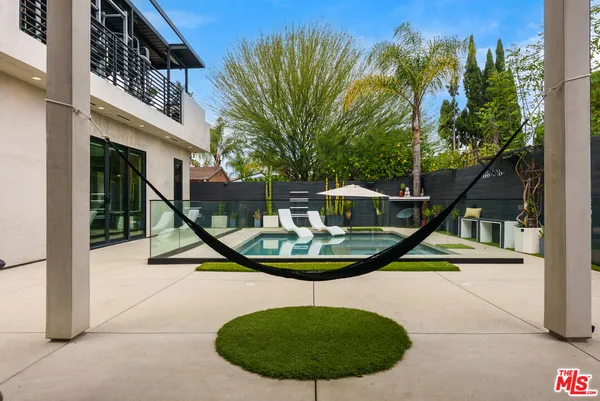 $16,500 | 18589 Linnet Street, Tarzana, CA 91356