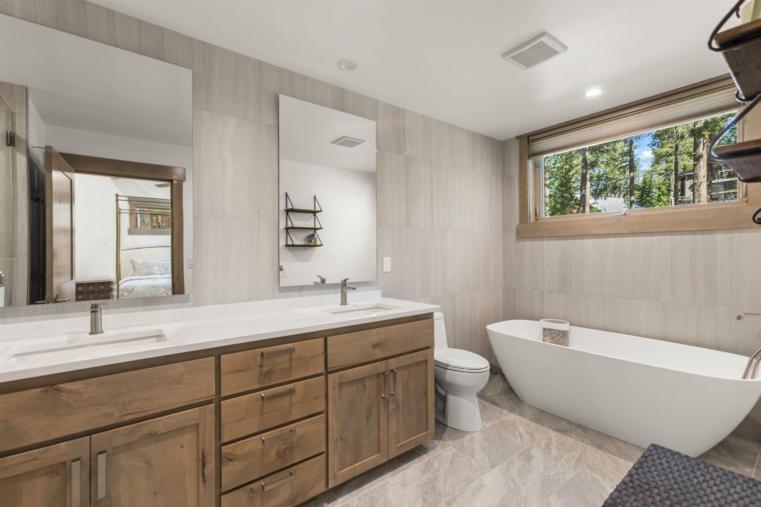 13345 Ski View Loop Truckee, CA 96161 - Photo 17 of 28