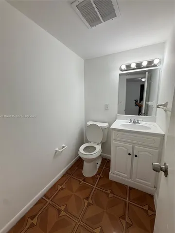 a view of empty room