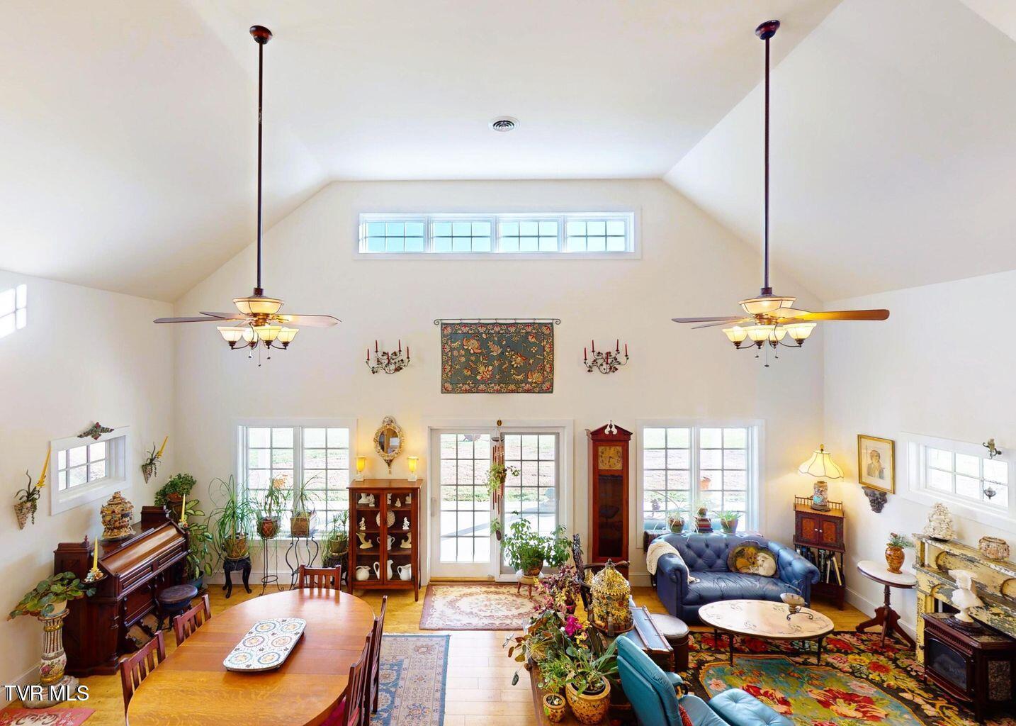 7545 Cedar Creek Road, Unit 5 Greeneville, TN 37743 - Photo 25 of 83 17 Foot Ceiling