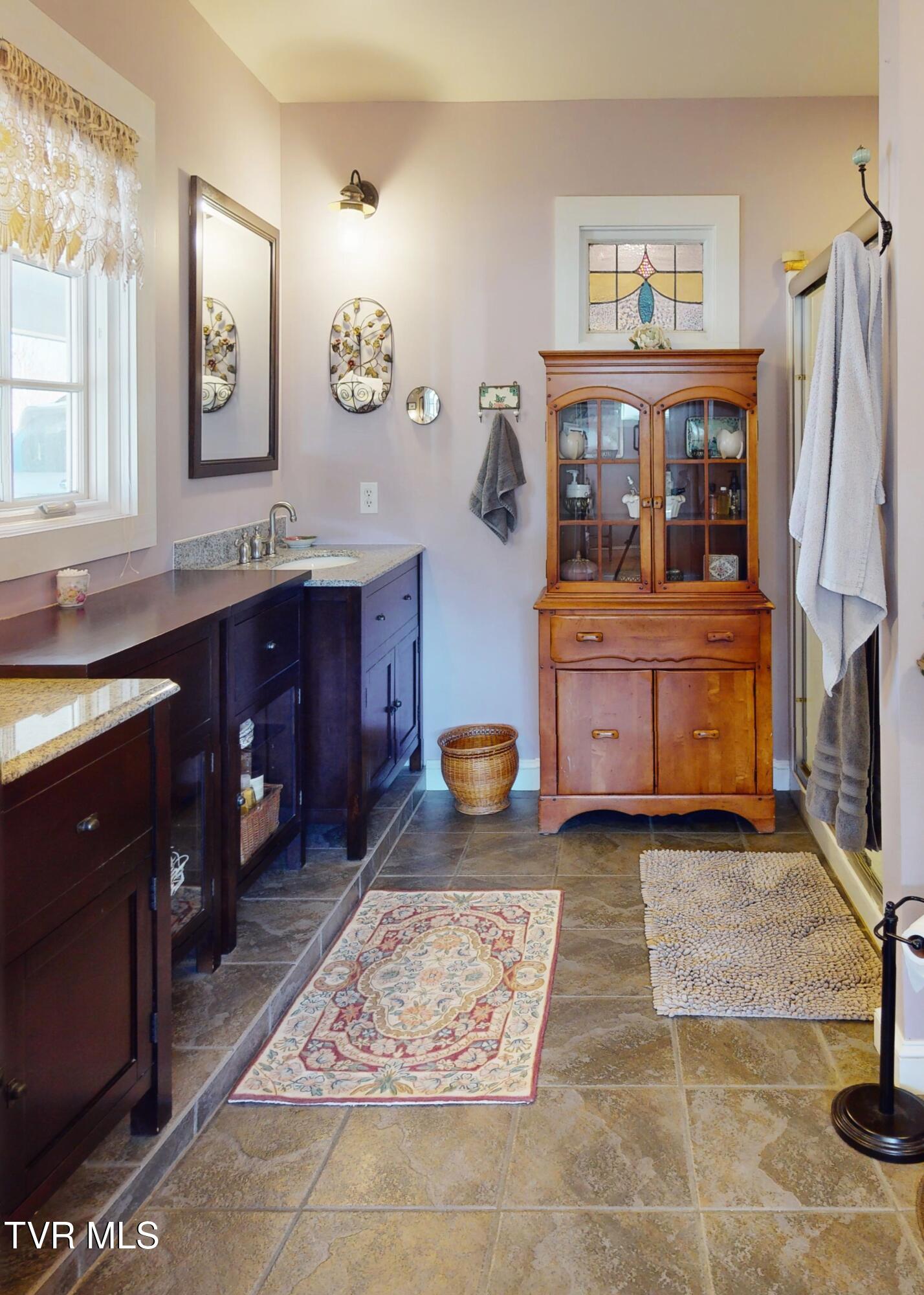 7545 Cedar Creek Road, Unit 5 Greeneville, TN 37743 - Photo 42 of 83 Primary Bath
