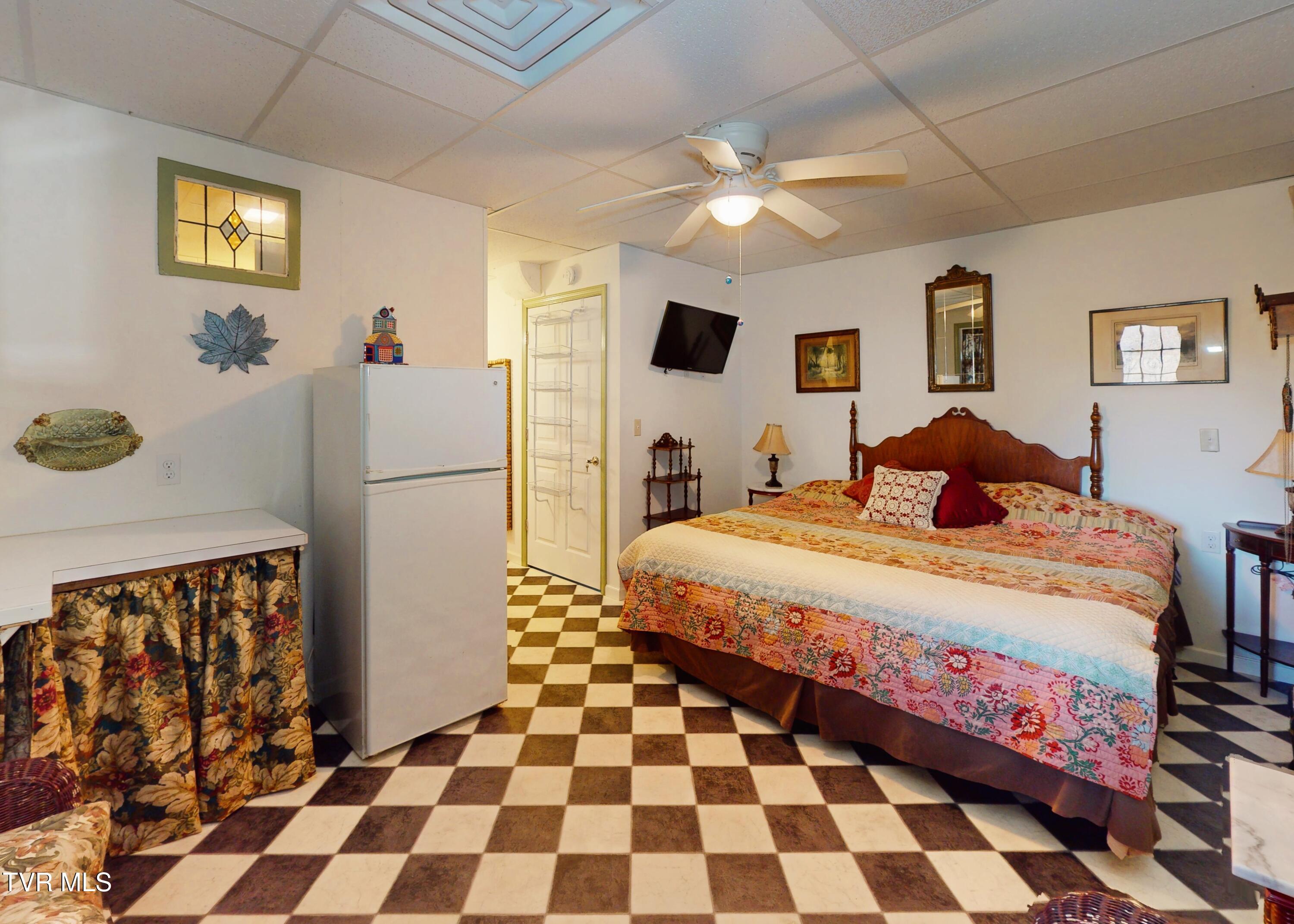 7545 Cedar Creek Road, Unit 5 Greeneville, TN 37743 - Photo 48 of 83 Basement Bedroom