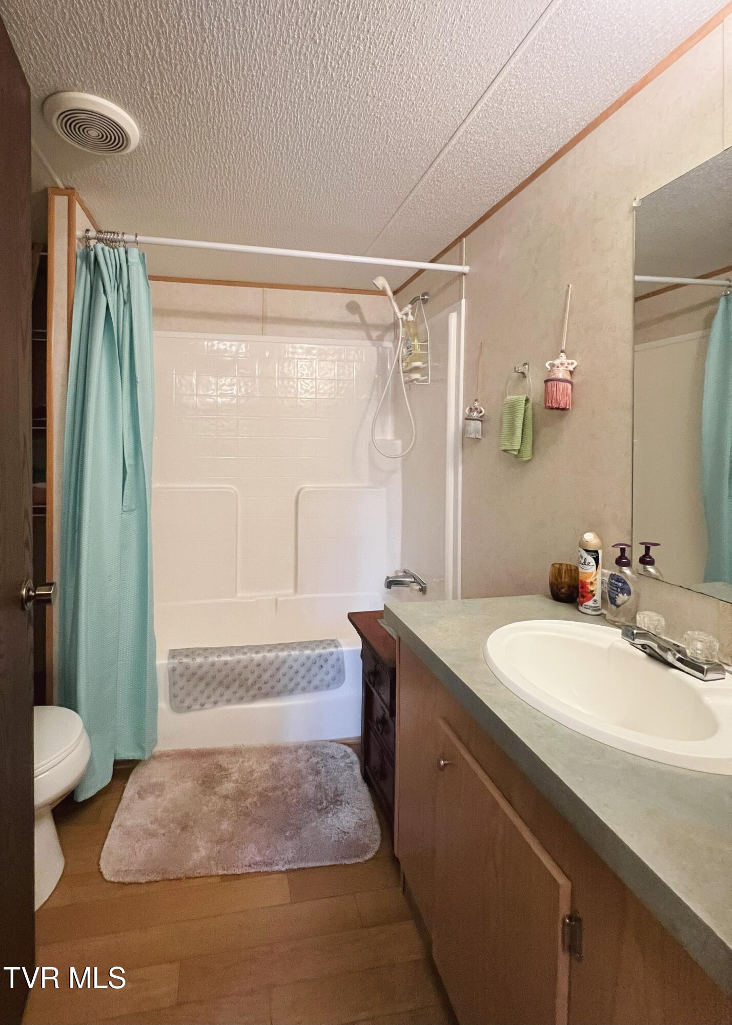 7545 Cedar Creek Road, Unit 5 Greeneville, TN 37743 - Photo 74 of 83 MH Bath