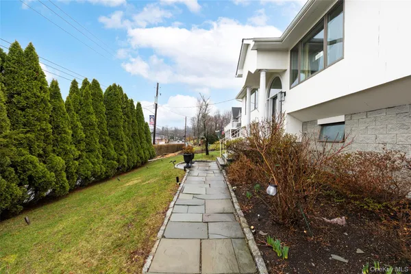 $9,000 | 850 South Lake Boulevard, Mahopac, NY 10541