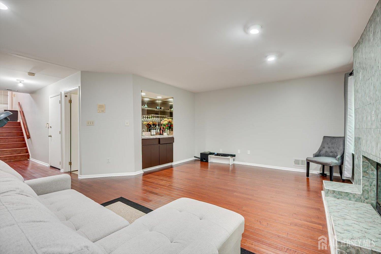 4506 Stonehedge Road Edison, NJ 08820 - Photo 41 of 51