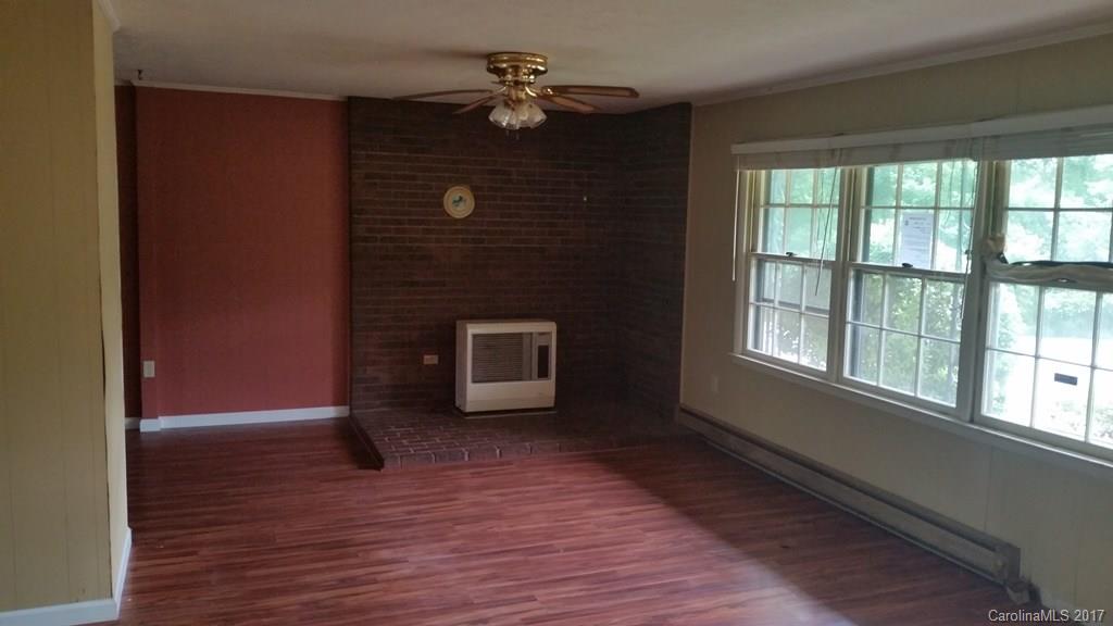 338 Mitchell Road Sylva, NC 28779 - Photo 3 of 8 Gallery Image 3