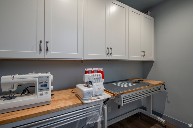 262 North Santa Fe Drive Mapleton, UT 84664 - Photo 14 of 46 White shaker-style cabinetry with brushed nickel hardware, light wood-finish countertop, and durable wood-finish flooring