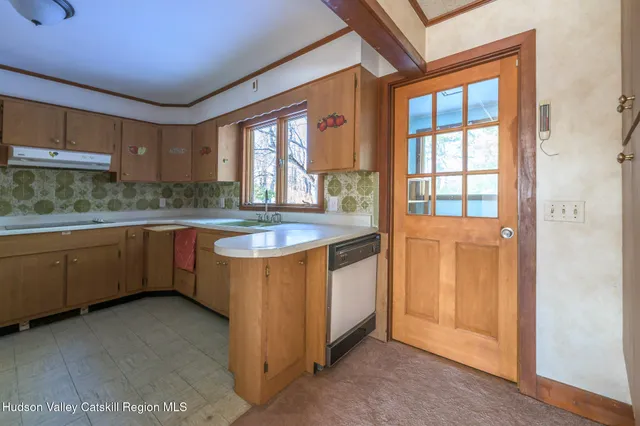 a view of a yard with trees