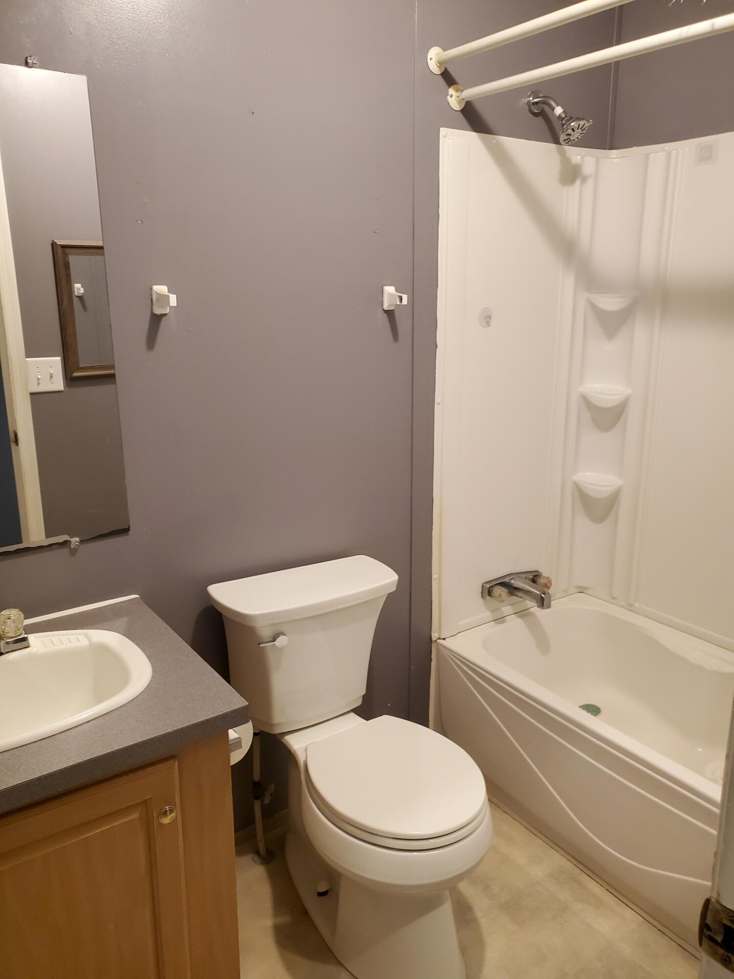 107 Meadowlark Road Blue Ridge, VA 24064 - Photo 14 of 18 2nd Bathroom