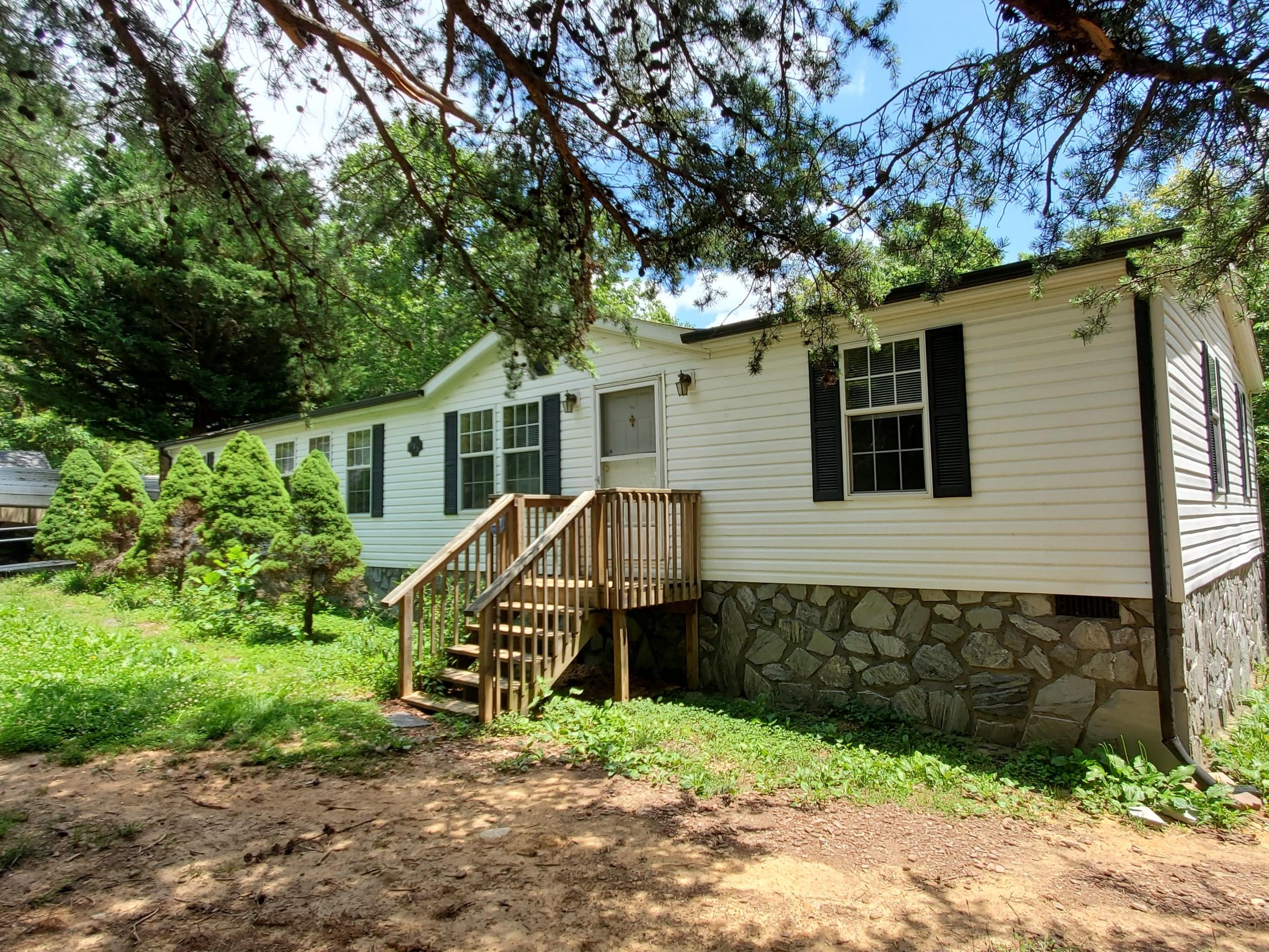 107 Meadowlark Road Blue Ridge, VA 24064 - Photo 3 of 18 From Right Side